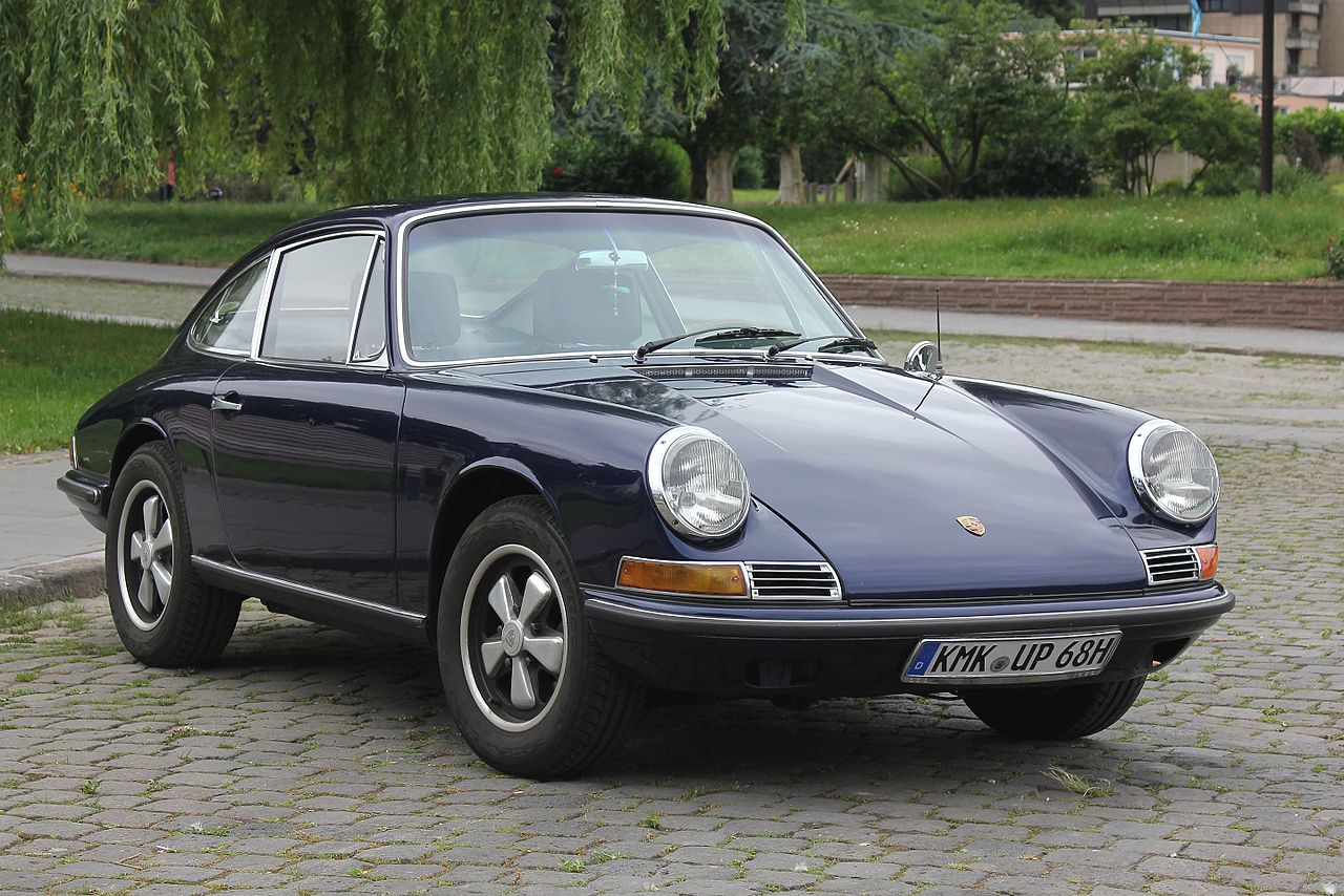 Porsche 912 Coupé — side view
